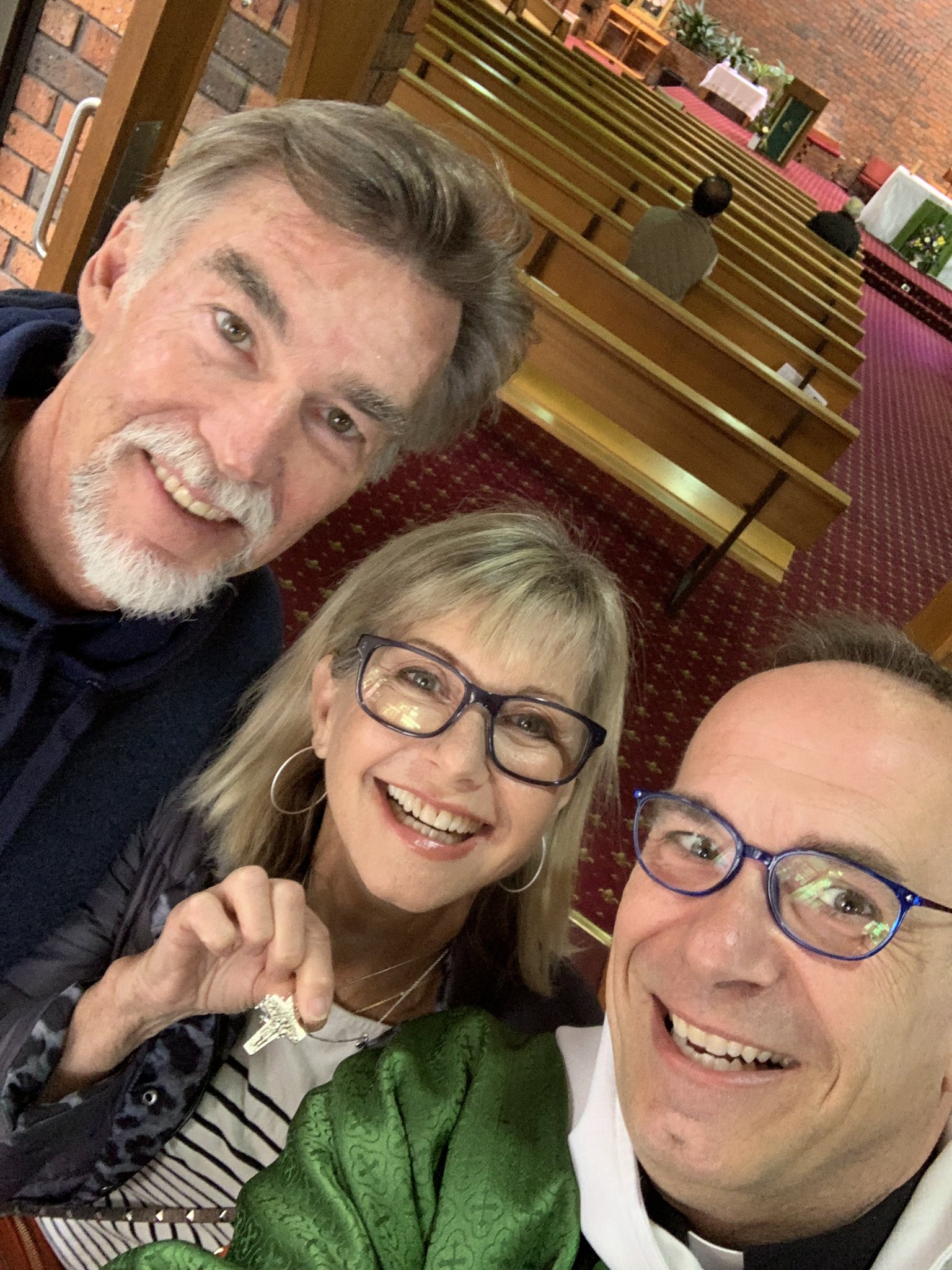 HAPPY BIRTHDAY OLIVIA NEWTON JOHN!    Peace,Healing and many more years ahead! 
