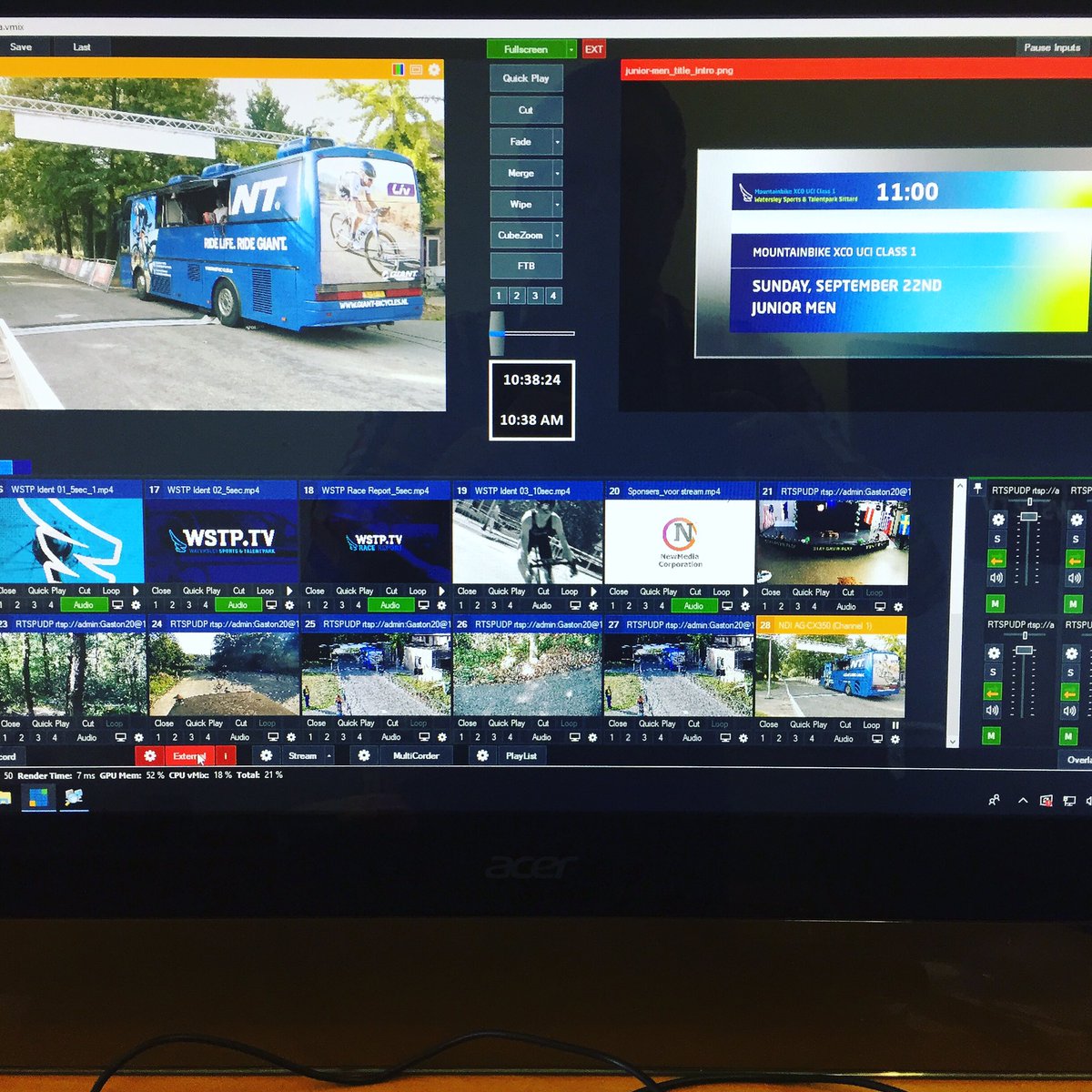 TvWstp's tweet photo. behind the scenes #Livestream @Watersley_ @KNWULiveMTB @UCI_MTB @LimburgCycling https://t.co/MjjMEKPMcG