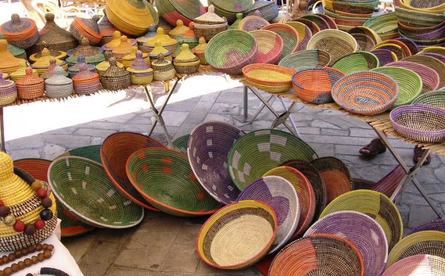 Los mercadillos y rastros de #Mallorca no sólo nos ofrecen suvenires exóticos, sino también una muestra de la intensa cultura artesanal de la isla, con propuestas autóctonas muy admirables. 
¿Sabes dónde encontrarlos? 
👉 ow.ly/r67M50vrMsX