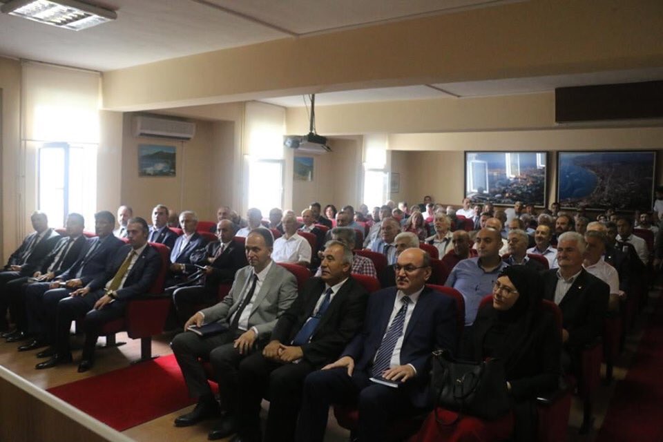 Milli Eğitim Müdürümüz Sayın Hasan ACU Altınordu Kaymakamımız Sayın Niyazi ERTEN Başkanlığında Yapılan Eylül Ayı Muhtarlar Toplantısına Katılarak 
Muhtarlarımızın Eğitim İle İlgili Talep ve İsteklerini Dinledi
#EğitimdeMarkaŞehirAltınordu