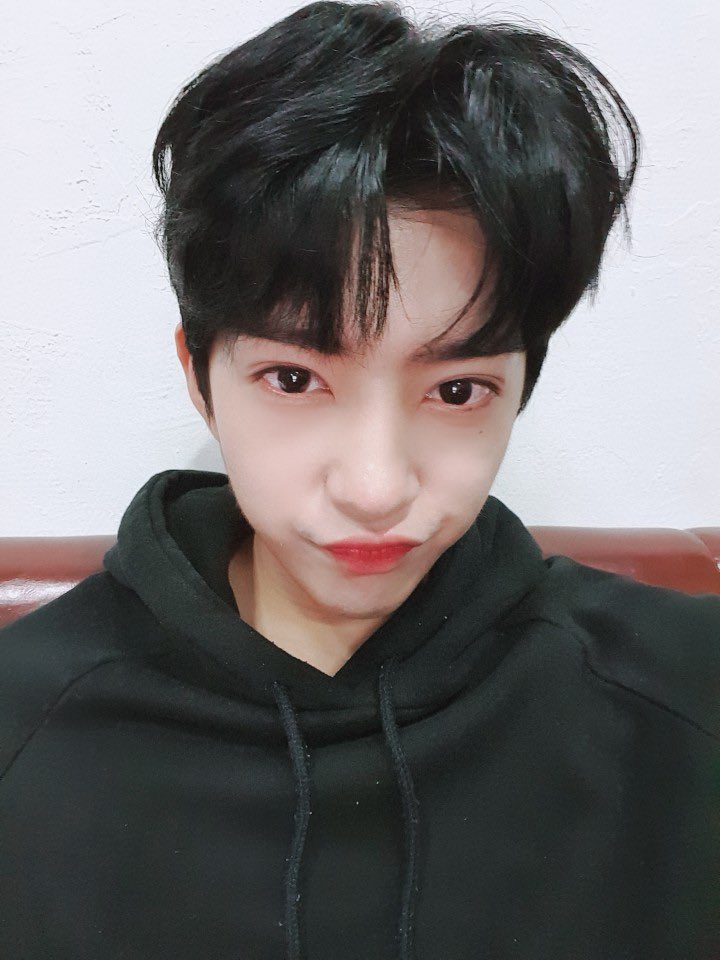 WeInTheZone_twt's tweet image. [#위인더존] 보고싶다요😚#시현