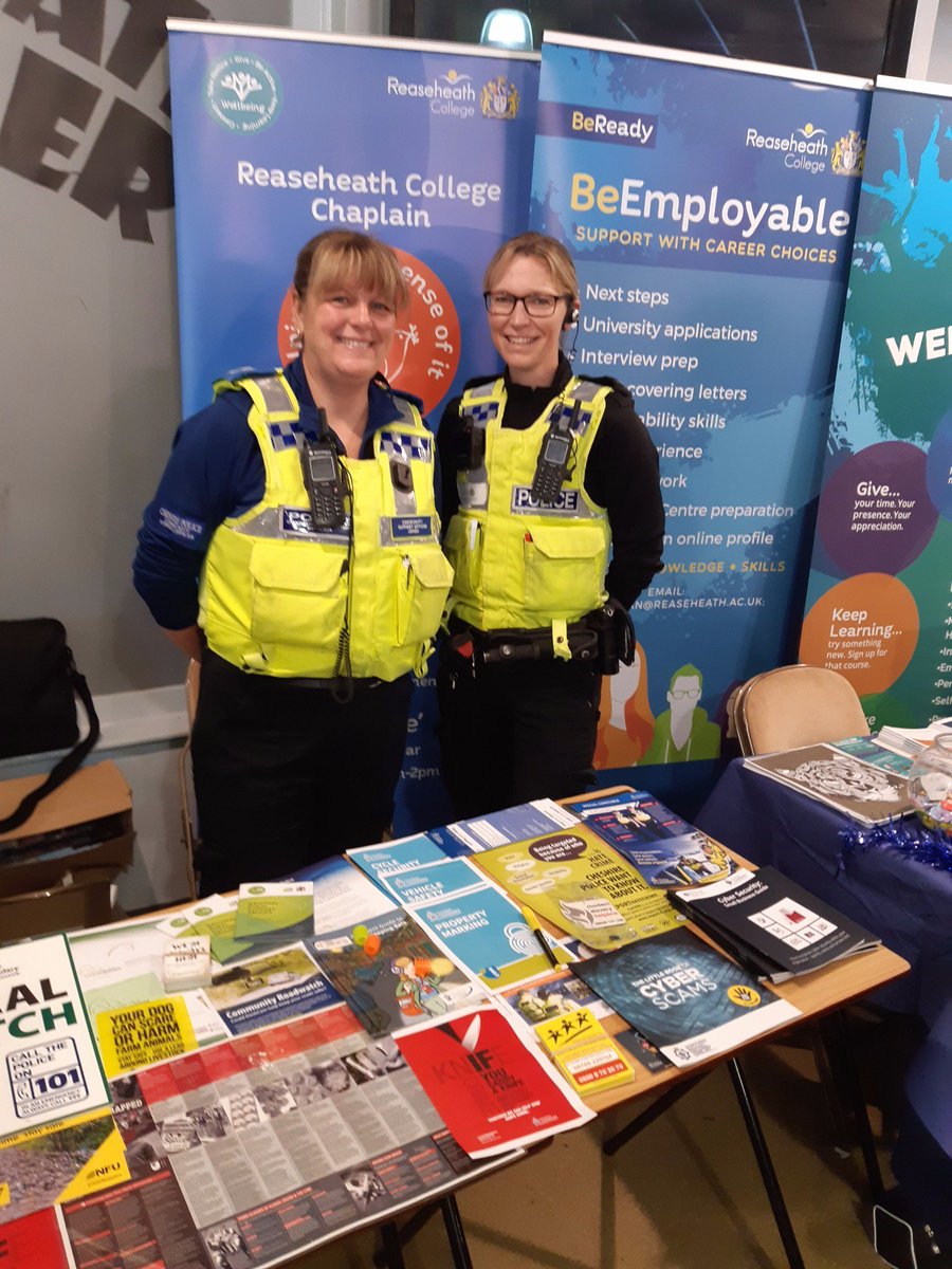 BunburyWrenPol's tweet image. We are at Reaseheath college today for the Freshers fair.
 Lots of local businesses here and plenty of enthusiastic students wanting to know more about the opportunities within the Police service. 
#FuturePolicing #Reaseheath