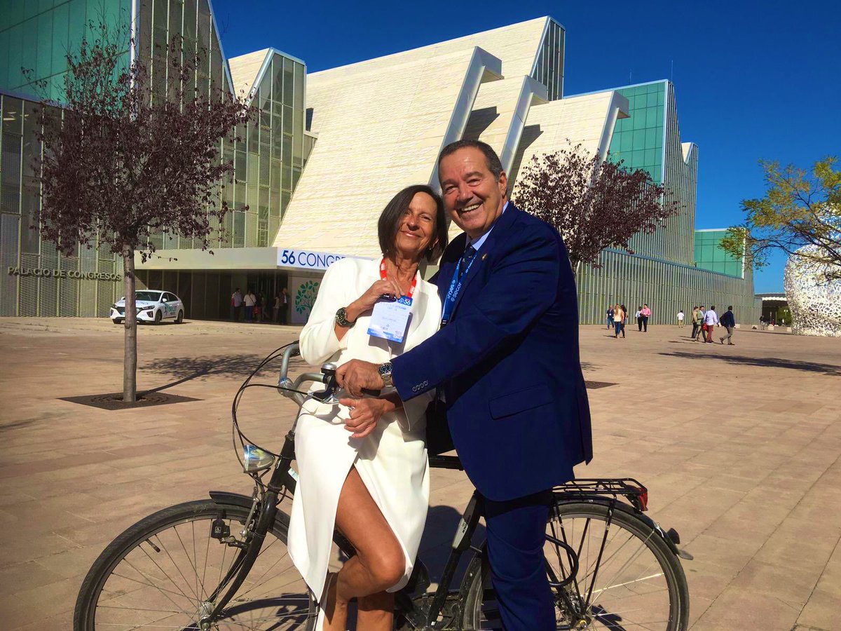 Mzapaher's tweet photo. Recuerdos de #Secot2018... #fotosecot2019 @secot19 @SisiBertrand https://t.co/QhfjRnbE6v