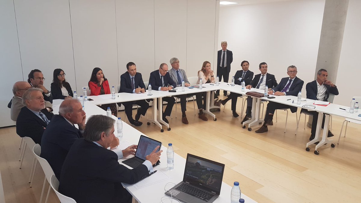 Improven's tweet photo. #DesafioCEO Mesa de debate ➡️Lo que (pre) ocupa a los CEO ́s actuales en Galicia.
@circulogalicia #Darlim #Chymar #TerrasGaudas #Connorsa #CivisGlobal @GrupoFemxa #Ceamsa @AD_Oficial #GrupoMarsan #DeltaVigo #Dosvalor #GrupoGES https://t.co/RTI554ugDt