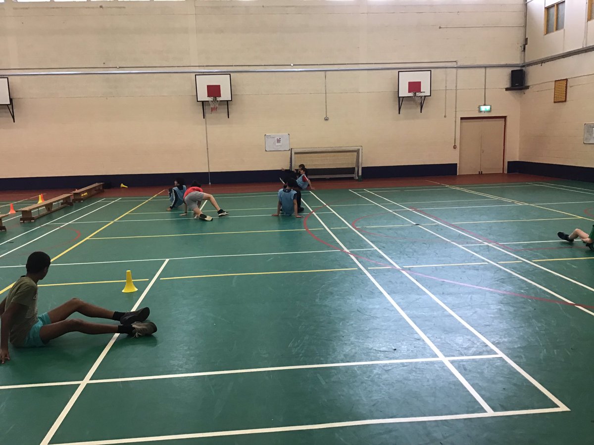 DeDepartment's tweet photo. EndBall 🏉 & Crab Football 🦀⚽️ were played today before picking their PRE. @DeLaSalleCtown @FitnessDayIRL @ActiveFlag @Irishheart_ie #YPATH #PE #HRA https://t.co/jLHz8MfYmd