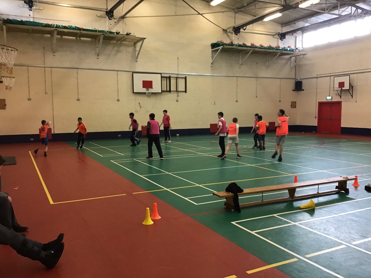 DeDepartment's tweet photo. EndBall 🏉 & Crab Football 🦀⚽️ were played today before picking their PRE. @DeLaSalleCtown @FitnessDayIRL @ActiveFlag @Irishheart_ie #YPATH #PE #HRA https://t.co/jLHz8MfYmd
