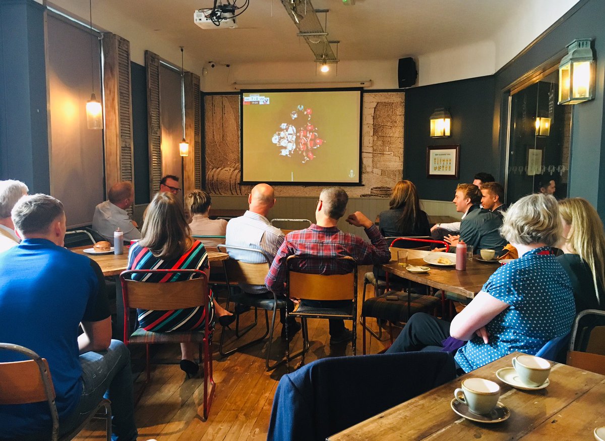 ChiaraCervasio1's tweet photo. Great atmosphere watching Eng vs. USA in the #rugbyworldcup2019 with some of the team from @RoydsWithyKing, @HandelsbankenUK, @CJ_Bath &amp; @BF_Bristol_Bath today. Great game so far! 👍🏼 Thanks for hosting us @BathBrewHouse 🥓🍳☕️ https://t.co/867uZmoZbH