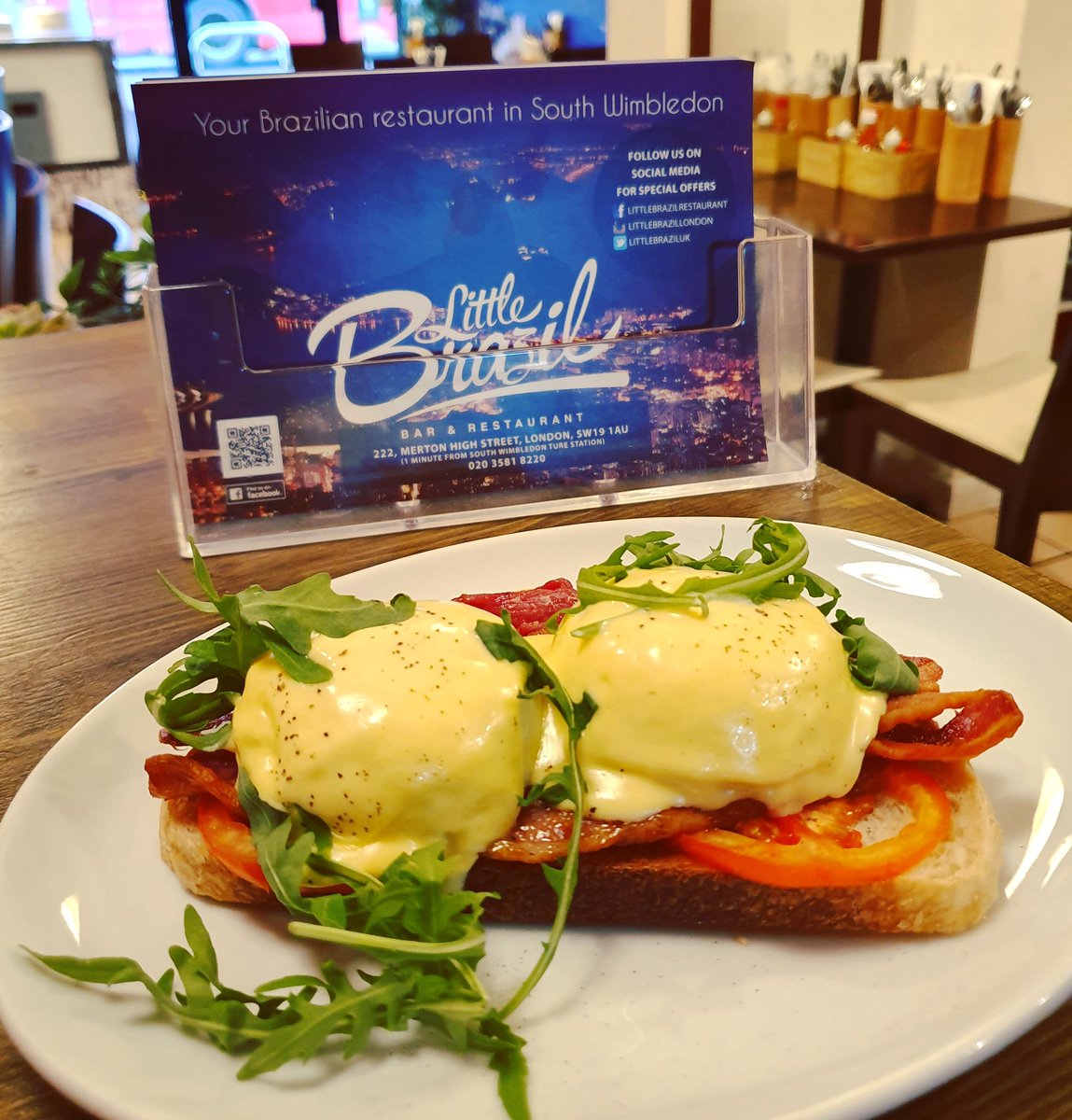 LittleBrasilUK's tweet photo. Eggs Blackstone - free range poached eggs, bacon, roasted tomato and hollandaise sauce, on toasted sourdough bread.
#eggsblackstone #eggsbenedict #brunch #london #breakfast #southwimbledon #wimbledon #southwestlondon #brasileirosemlondres #sw19mums #merton #sw19 https://t.co/2bC3YijsDQ