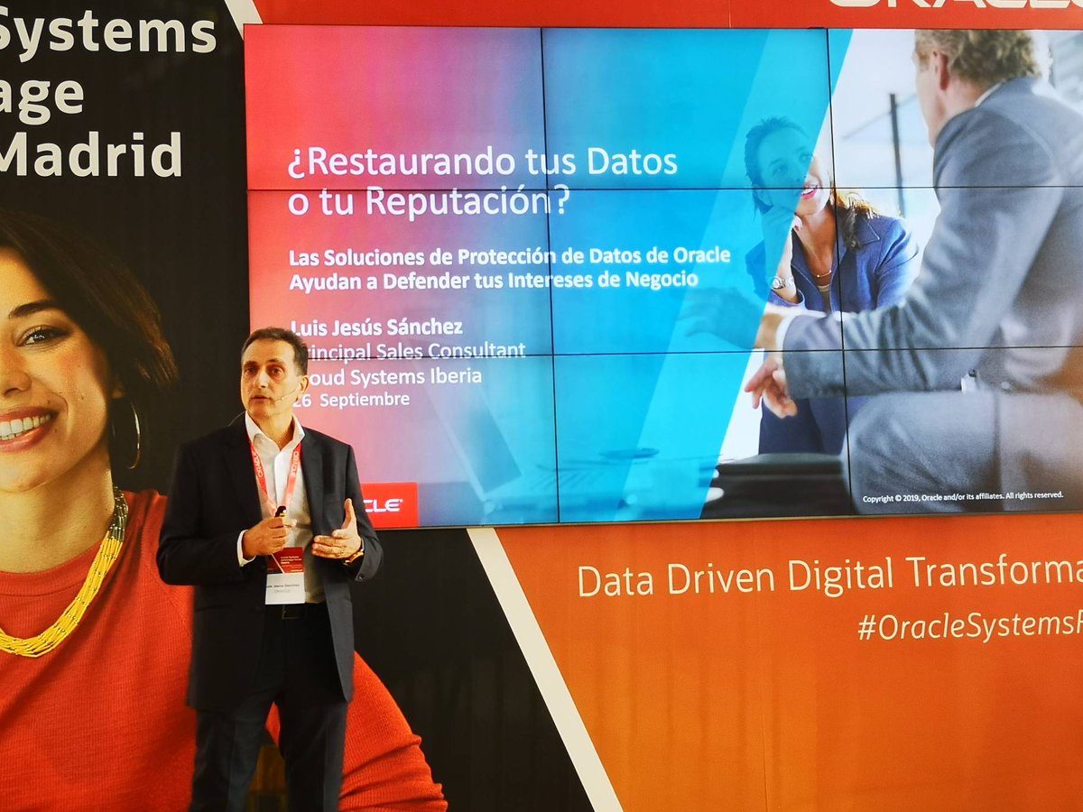 rodriguezhernan's tweet photo. La era del #almacenamiento como #tecnología aislada ha terminado. El almacenamiento diseñado como parte de un sistema integrado es el nuevo modelo de la industria.
¿Restaurando tus datos o restaurando tu reputación?
Luis Jesús Sánchez, @oracle_es
#OracleSystemsForum https://t.co/wW3AawI5kJ