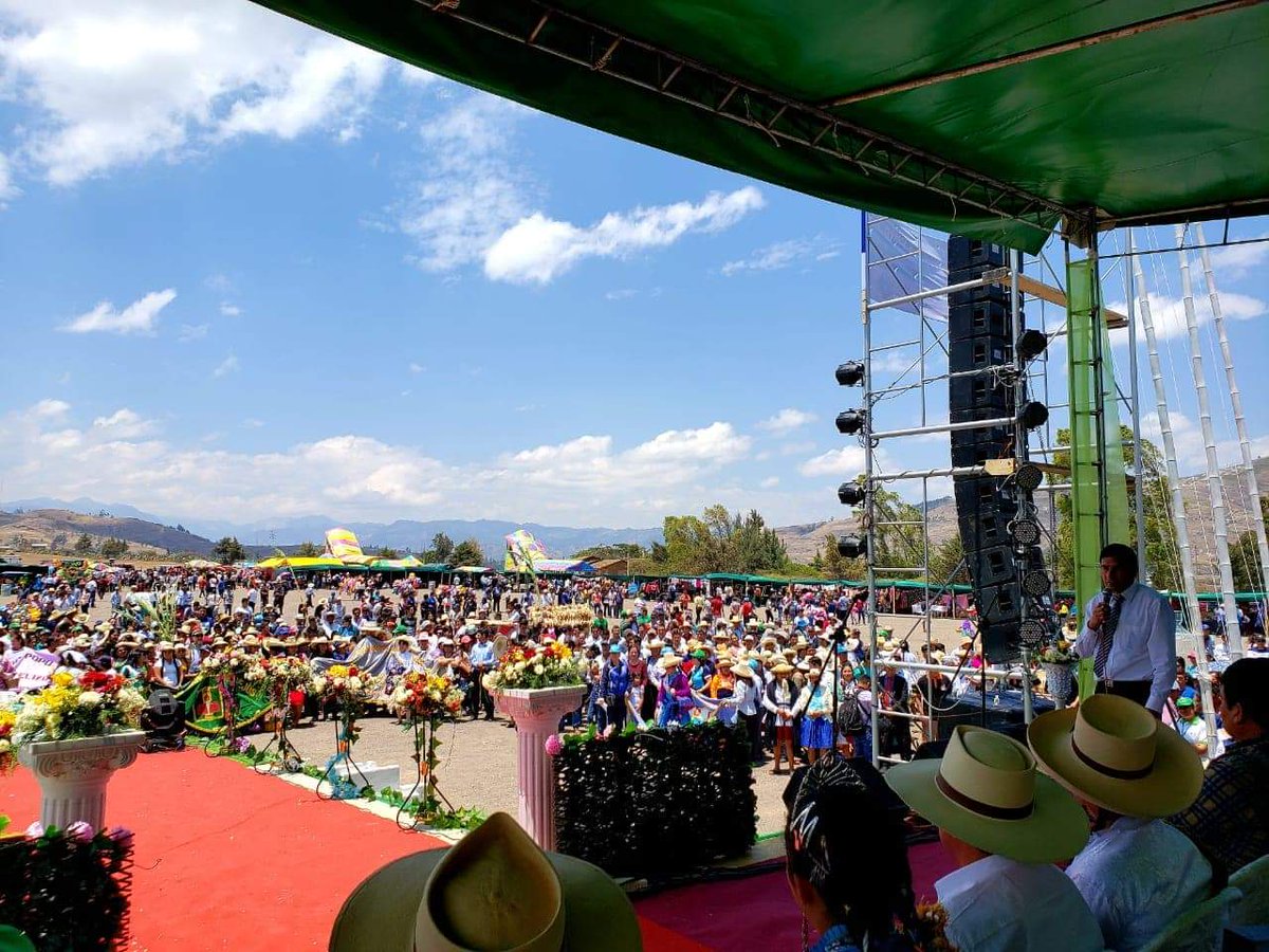 carlitosticlla's tweet photo. #SemanaDeRepresentación #SantaCruz #Cajamarca 
Participando en la inauguración de la 31° Feria Agropecuaria 2019 Santa Cruz - Cajamarca, como parte de las celebraciones en homenaje al santo patrón “Señor del Costado”, con la presencia del alcalde provincial de Santa Cruz. https://t.co/qMM4DPlHF4