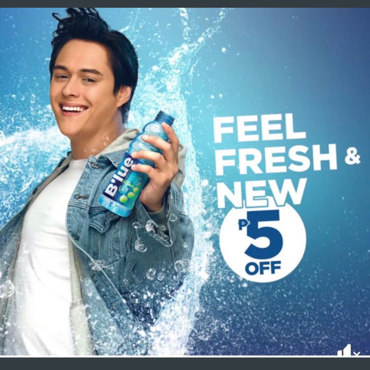 Patring29's tweet photo. Quen is Mr. Blue.
Heβs Mr. Blue not because he always feels blue, ( heβs the exact opposite), but because his fave drink is Blue.
#QuenIsJustRightForBlue https://t.co/VetedgYIB1