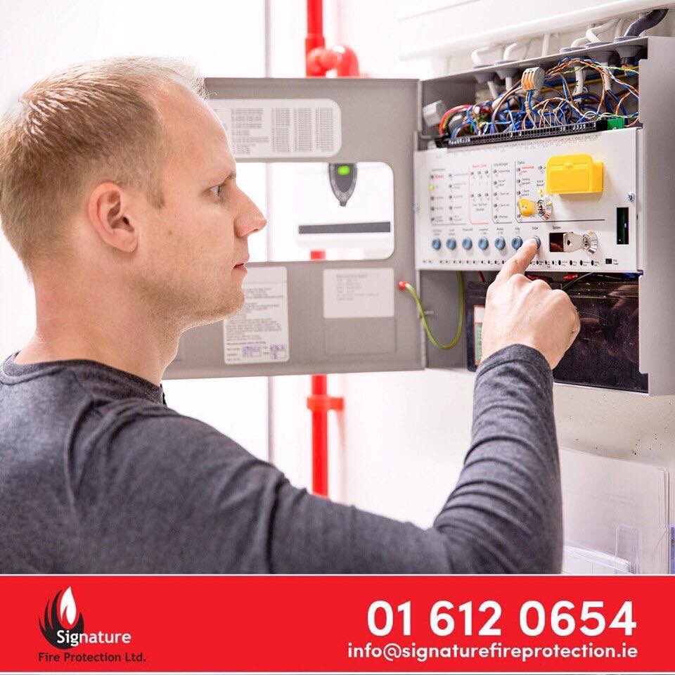 SignatureFire's tweet image. We offer a complete fire safety service package for your business Switch &amp;amp; Save up to 25% on your current cost

Service packages include:
#Firealarmsystem 
#Fireextinguishers 
#Emergencylighting 

Make sure you are complying with Irish law and call us today T: 01-6120654