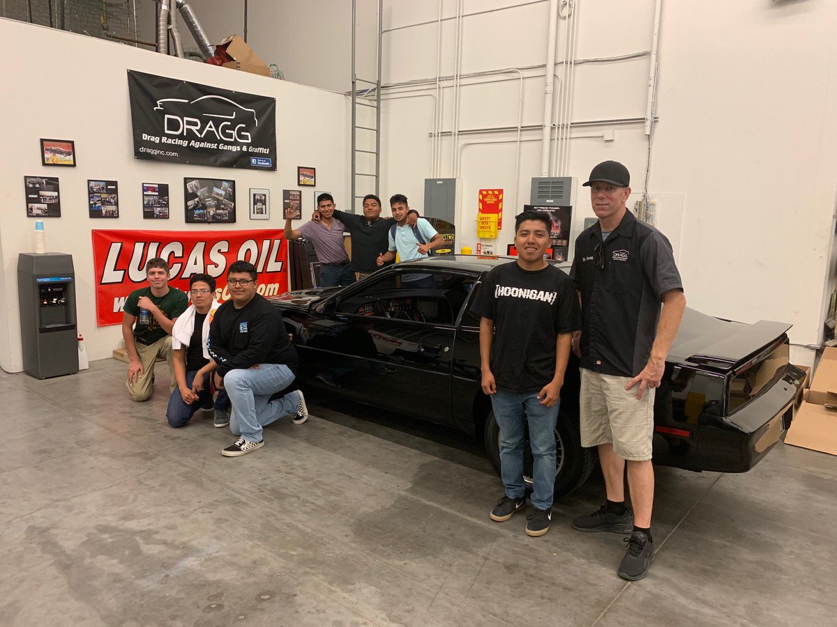 BarrisKustom's tweet photo. A pleasure to sponsor @dragg_team! Their 2nd Annual #DRAGG Gala on Sat. was so much fun and the Barris KITT car they had on display was a big hit. It was also awesome to meet @MylesKovacs, owner of DUB! We enjoyed his very motivational speech. https://t.co/hbyrSkbMR7 #DRAGGteam https://t.co/sgXpMt5Nbg
