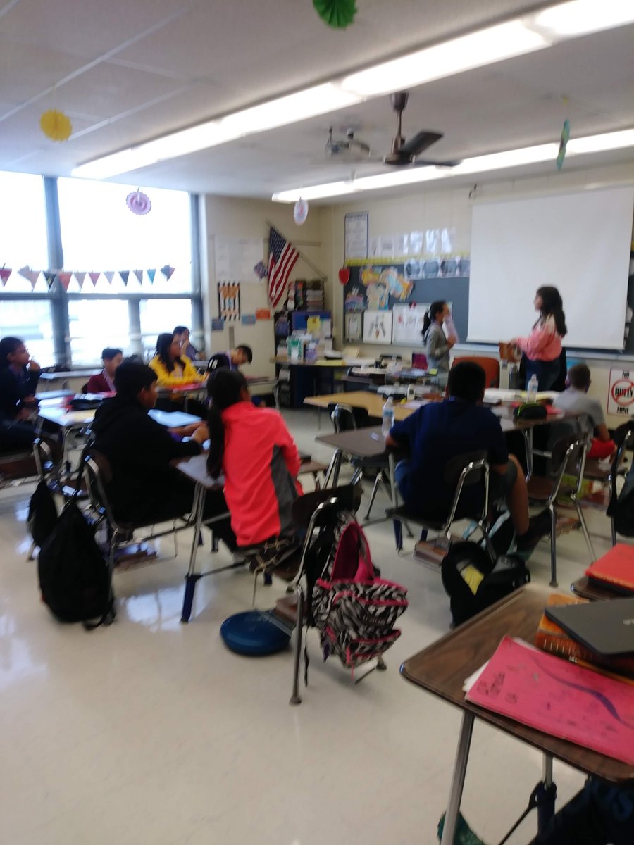 ITTeam6Two's tweet photo. When students are the teachers, there is real engagement and ownership of learning. Great job teaching the new story vocabulary words! *Mrs. Miller's Language Arts kiddos* #ASD4All @itbebrave https://t.co/1TOyLNDm6I