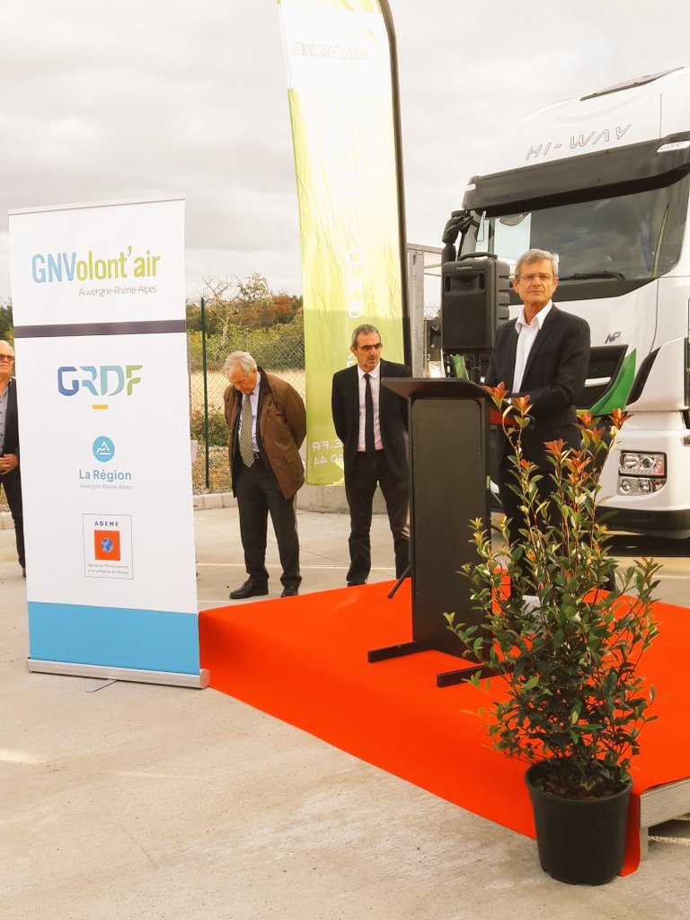 Fier d'inaugurer la première station BioGNV auvergnate chez Martenat <a href="/VilleYzeure/">Ville d'Yzeure</a> <a href="/CAMoulins/">Moulins Communauté</a> <a href="/GRDF/">GRDF</a> <a href="/ademe/">ADEME</a> <a href="/auvergnerhalpes/">Auvergne-Rhône-Alpes</a> bravo au Teritoire #FierAllier