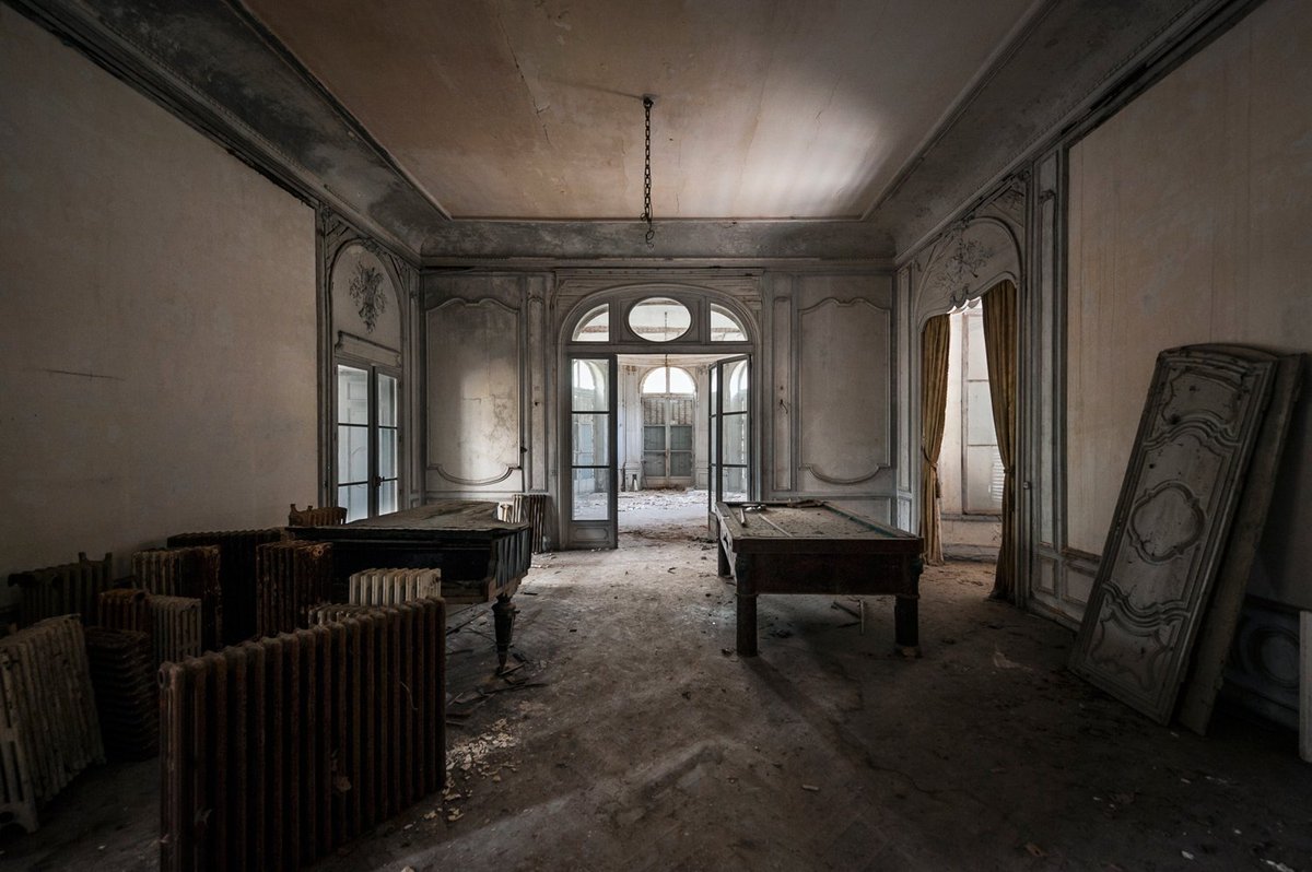 GuidedExp's tweet image. "Guided Tour Through a Creepy Place" could be your next side hustle! We will show you where to post your guided experience! #abandoned #spooky #fallevents #Halloween #sidehustle