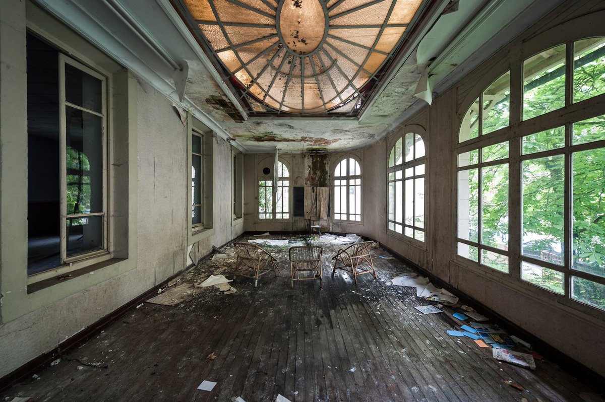 GuidedExp's tweet image. "Guided Tour Through a Creepy Place" could be your next side hustle! We will show you where to post your guided experience! #abandoned #spooky #fallevents #Halloween #sidehustle