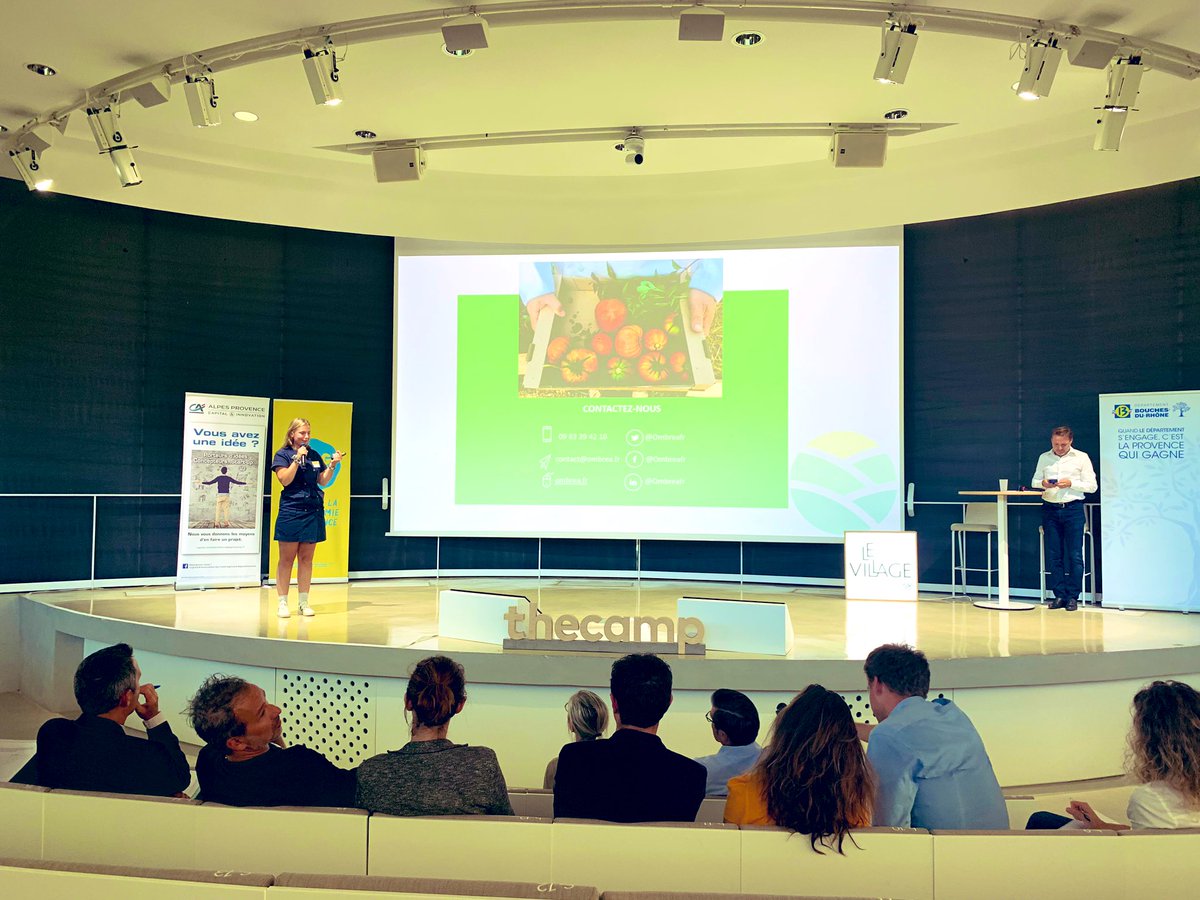 TechnopolArbois's tweet photo. Le #SmartFoodChallenge se poursuit avec la startup #CleanTech @Ombreafr qui présente ses ombrières intelligentes permettant aux agriculteurs d’optimiser les rendements des cultures et de les protéger des aléas climatiques 🌍🌱🚀 https://t.co/4OptKYF1JX