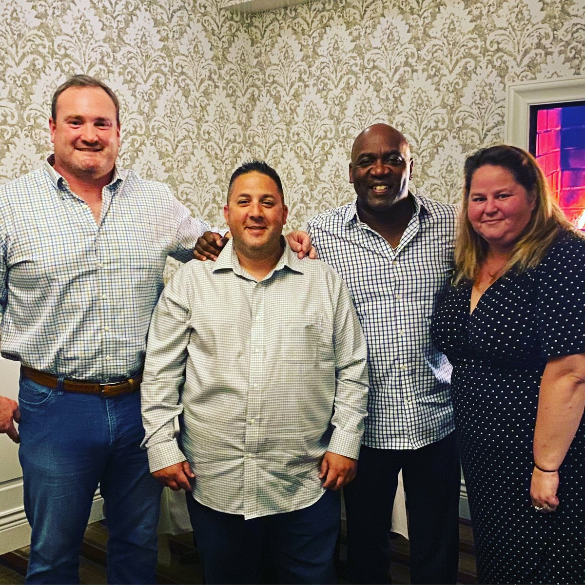 Thank you from the bottom of my heart to #95 Kyle Williams , <a href="/Salvatoresbuff/">Salvatore's Hospitality Fine Dining & Catering</a> ,  &amp;  <a href="/malden104/">Michelle 💙❤️🏈</a> for supporting the #thurmanthomasfamilyfoundation 🙌🏿 great evening with some really giving people.