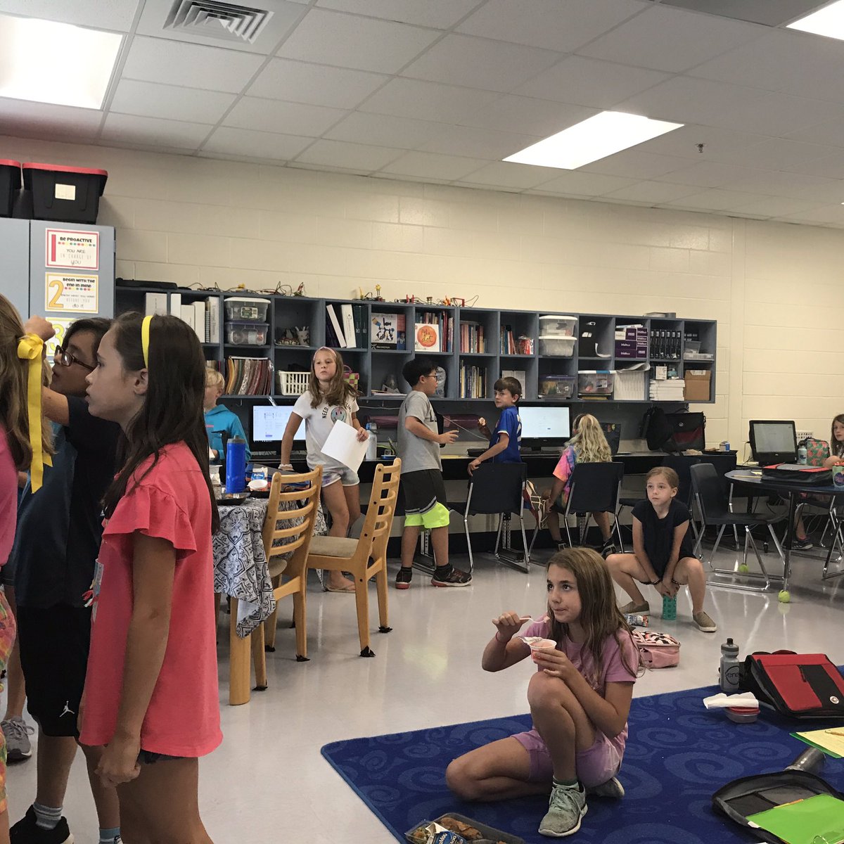 AprilDeGennaro's tweet photo. Another typical lunch in #SCREAMLab. Half these kids I don’t even teach! #authentic #learningwithoutlimits https://t.co/2QYKefjzaW