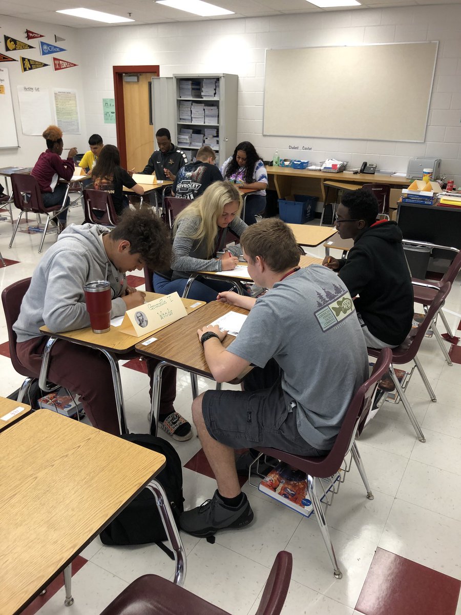 HistoryLgus's tweet photo. US History students learning about 2nd Industrial Revolution Inventors/Inventions through speed-dating! @principalRVann @LGHSOfficial @summerfisher30 @PolkSchoolsNews https://t.co/ml7ALQgAJi