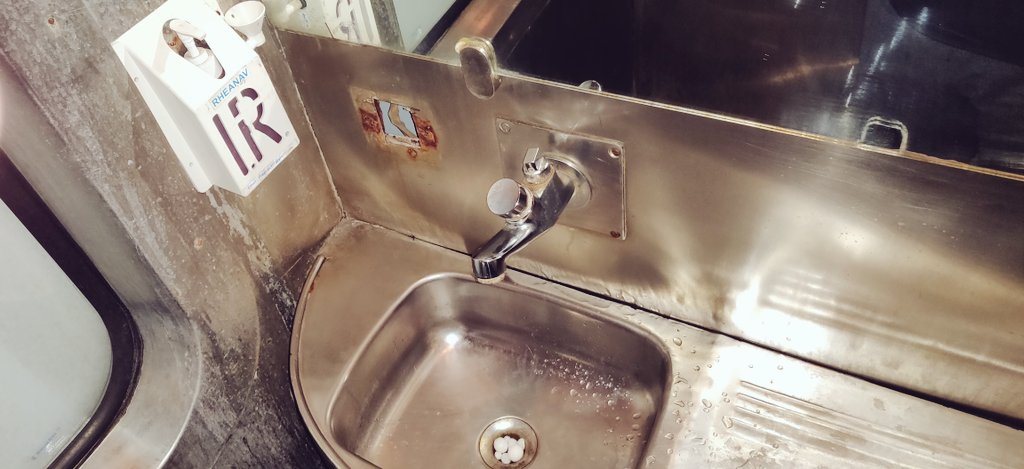 rajesh_kesavan's tweet image. Travelling in pandian express A3 coach seat no 11,shocking to see very unhygienic bed spreads, pillows and poor maintained toilets, unattended, open wires in lavatory #IndianRailways #RailMin #RailwaySeva
#GMSRailway #Rail #PiyushGoyal definitely doesn&apos;t deserve to to pay for ths