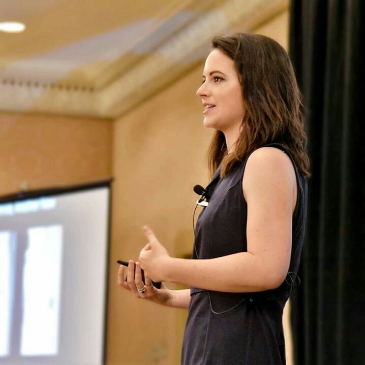 Scixp's tweet image. PhD candidate @SusannaLHarris talk about how to overcome fear when talking to a big audience. She gave her 5 important tips. Don&apos;t miss them. SERIOUSLY! ⬇👏👊
instagram.com/p/B24S_hSlPHN/…

#gcc2019 #PhDBalance #phdchat #phdperks #conferencetravel #gradtalk #MentalHealth2019