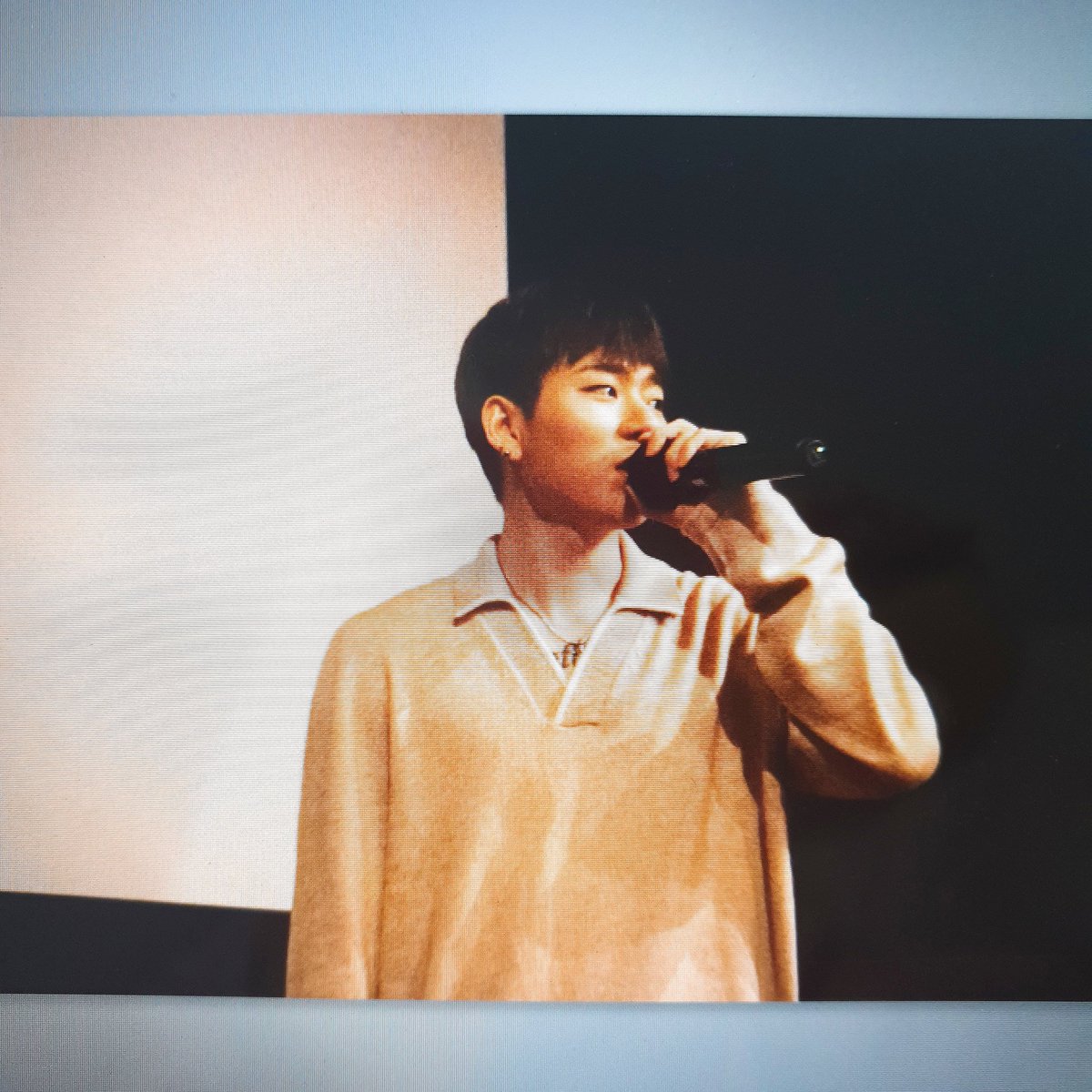 withbeebee's tweet image. 영화관 사진도 이쁜 거 많은데 노이즈 보정할 자신이 없음 ㅎ