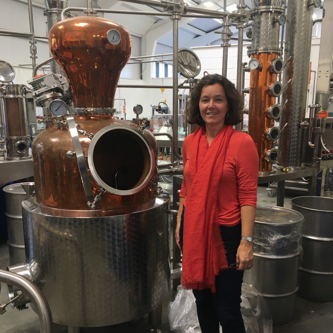 Weaverswines's tweet photo. #TBT to this time last week when we took the first collection of acorns to the distillery for our Castle Gate Gin. #acorns #gin #castlegategin https://t.co/CQ3dPYcG1Z