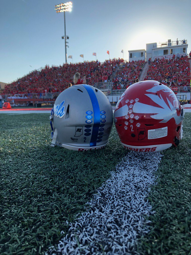 CHNw's tweet photo. 8 high schools with CHNw athletic trainers are bringing statewide awareness to improve safety, decrease the risk of injury & keep the focus on fun and camaraderie of football. Teams represent with stickers on the backs of their helmets. #GLATASafetyinFootball https://t.co/dlth0uWOFL