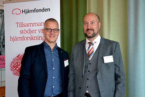 We congratulate LiU researchers Per Hammarström and Martin Hallbeck, two of the six researchers who have been granted funds from the Swedish Brain Foundation’s special call for research into Alzheimer disease liu.se/en/news-item/t… <a href="/HallbeckLab/">Hallbeck Lab</a> <a href="/hjarnfonden/">Hjärnfonden</a> <a href="/LiU_Neuro/">LiU-Neuro</a> #Alzheimer