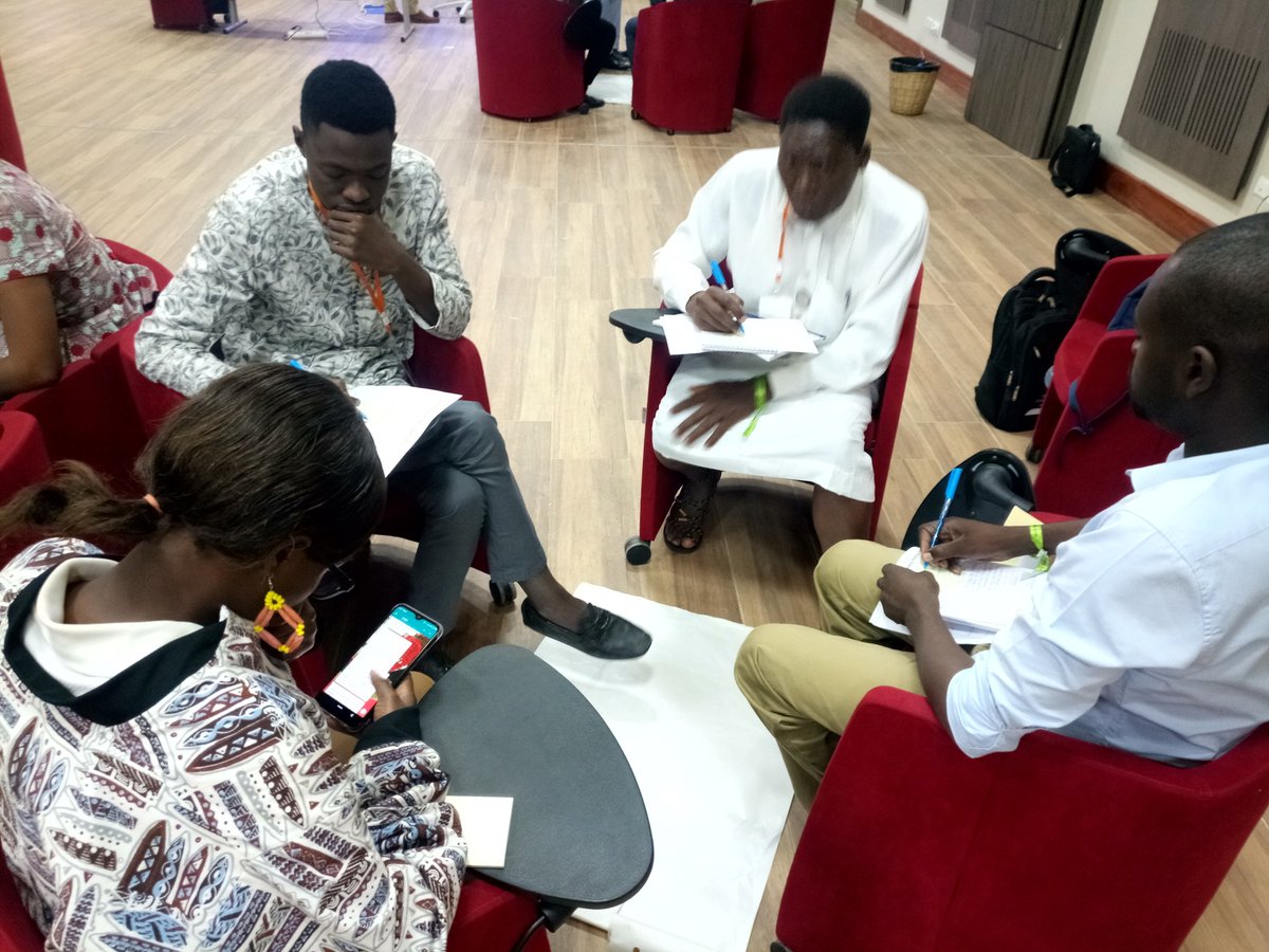 ashokaafriquefr's tweet photo. "On est créatif que quand on est contraint" #amexlead #SocEnt @AshokaAfriqueFr @AshokaAfrica https://t.co/7rK40x6trZ