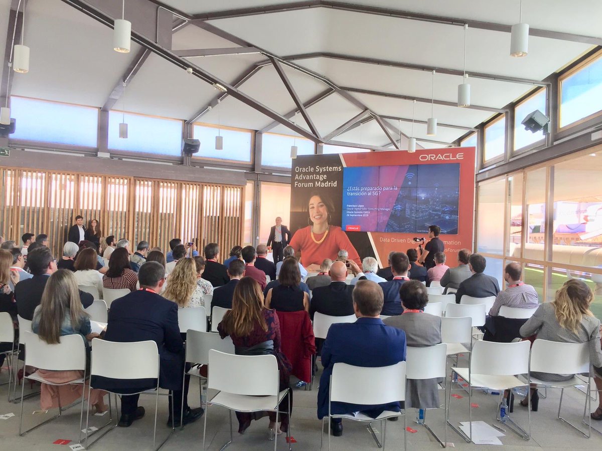 Capgemini_ES's tweet photo. Hoy estamos en #OracleSystemsForum hablando de #datos y #cloud con lo mejorcito del sector. Gracias @oracle_es !! https://t.co/NKBCIN8OZt