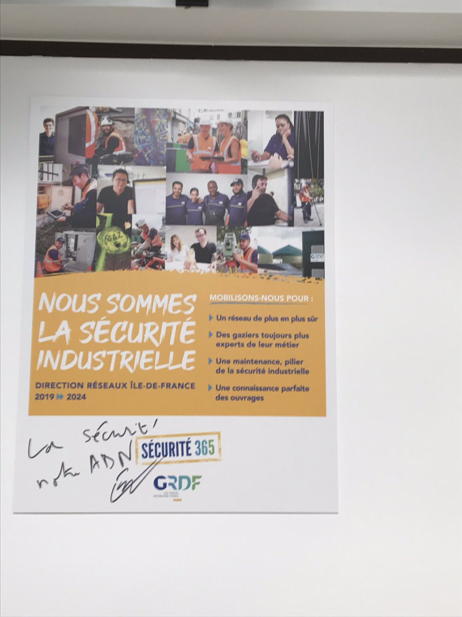 Visite de notre DG <a href="/SauvageEdouard/">Edouard Sauvage</a> sur notre site de Pontoise, échanges autour de notre projet d’entreprise, de l’avenir du gaz naturel, de nos valeurs #grdf #LeGazVertLavenir <a href="/salvi_antoine1/">Salvi Antoine</a> <a href="/am_bayi/">ambayi_com' on GRDF</a> <a href="/FWintenberger/">Franck Wintenberger</a> <a href="/bdesingly/">Bertrand de Singly</a> @MPNielTran