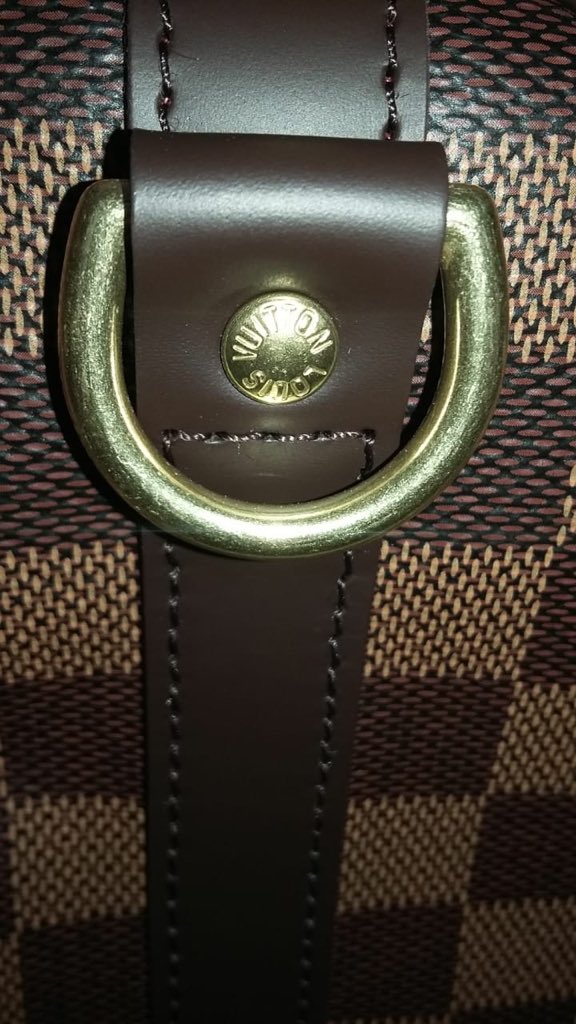 Claralala15's tweet photo. this is pics i took before bring it to LV indonesia, and before the SA tried to wipe it off. Can u imagine this is what i got for bought a brand new from official store in germany? @LVServices https://t.co/iMkgpEM2G6