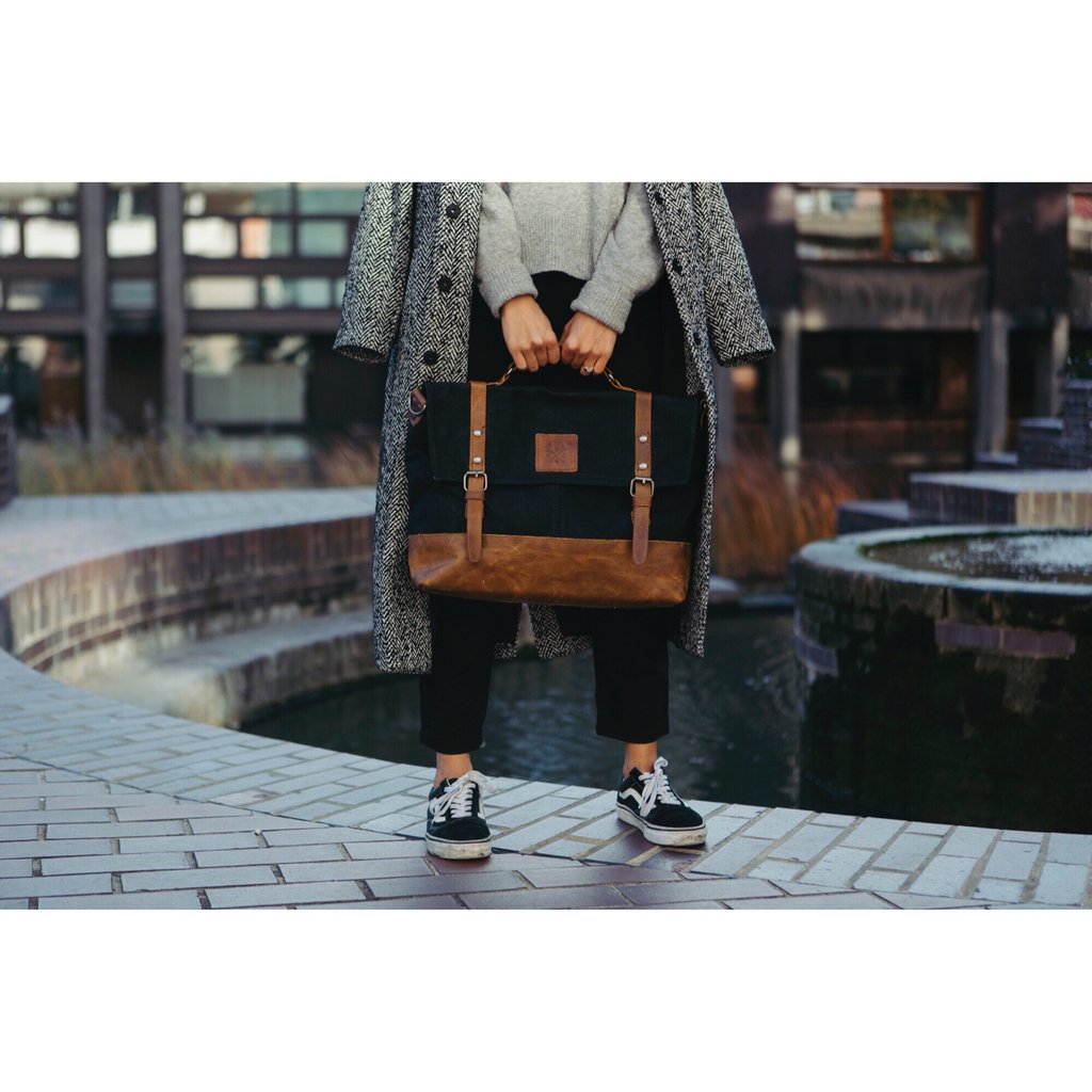 The KOVERED Mersey Messenger bag is the perfect finish to any look. 
wanderlust #travelphotography #travel #handmade #messengerbag