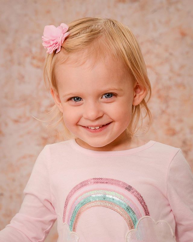 Pants15's tweet photo. School pictures! 🌈 
#PennyRey https://t.co/QbFoXbpMGv https://t.co/QJCGoAOmHG