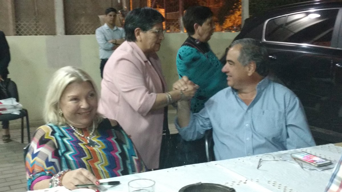 vegaclara's tweet photo. Gracias @elisacarrio por el apoyo a nuestros candidatos #JuntosPorLaRioja #JxC #Chilecito @JulioMartinezLR @marcelacrabbe Excelente convocatoria inspirada solo en tu impronta "Defensora de la #República y la convicción de que #LaDamosVuelta #27O #JM2019 #MarcelaIntendente https://t.co/mXp31hl96Z