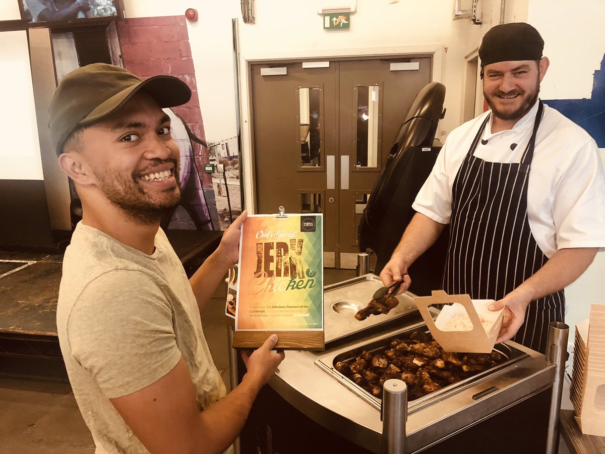 LSBUfood's tweet photo. Authentic Caribbean Food Fever 🏝🍗🍚LSBU# Venue Bar! Jerk drumsticks x 2 , rice and peas + jerk gravy for £3.20😋👍🏼come have a 👀at the Venue Bar #eliorfood #eliorpeople https://t.co/zRL8ZcIghS