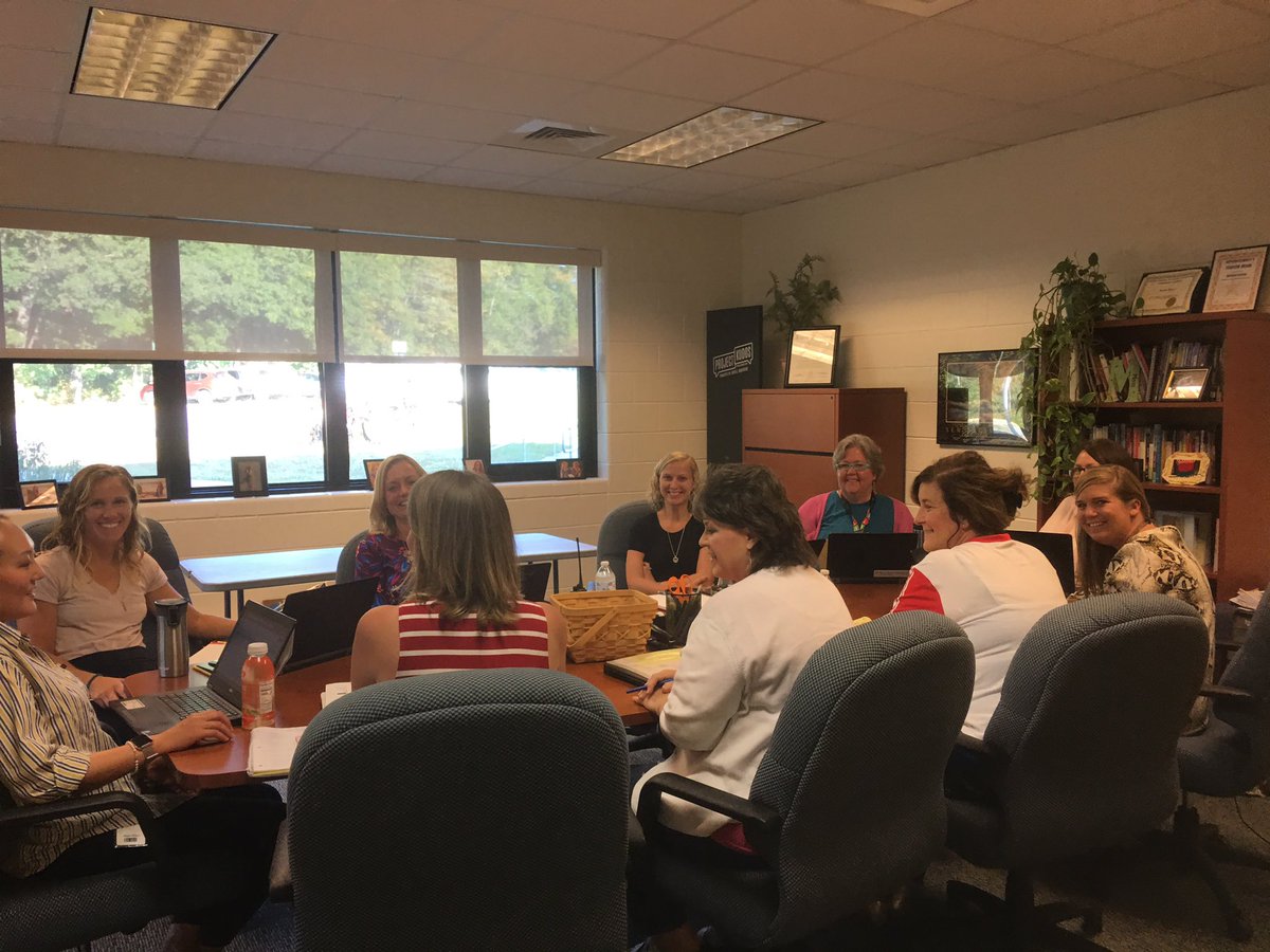 We love to see instructional planning in action! Special shout out to the 2nd grade PLC @BAES_Eagles in working with PALS and DRA data as we love for ways to improve student literacy! Great work by <a href="/BAES_Principal/">Bon Air Elementary</a> and the team for their pointed and data driven conversations! #PLC