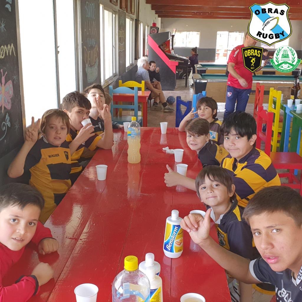 El pasado 21/09 recibimos la primavera con un entrenamiento muy divertido, haciendo dinámicas de destrezas individuales y grupales. Además, se pusieron las primeras marcas para las canchas de infantiles. Un nuevo comienzo para seguir haciendo historia. #SomosObras #SomosRock 💛🖤