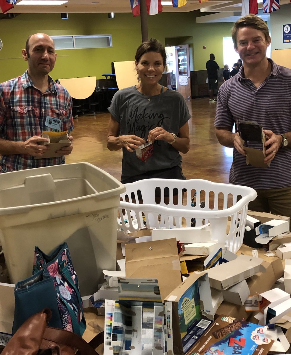 We are grateful to this trio of volunteers who helped prep for an upcoming project for our first graders. A huge shoutout to all of our volunteers, MIS would not be the same without your time and talents.  #magellaninternationalschool #volunteers #firstgrade #grateful