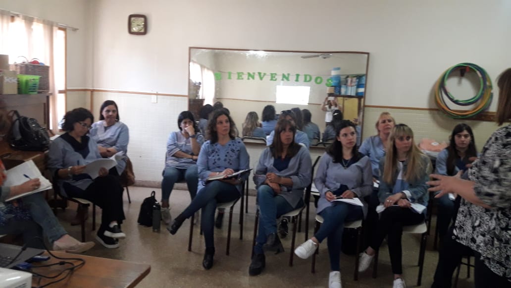 DEIBuenosAires's tweet photo. En el Jardín N° 901 de la localidad de #Bragado, se llevó adelante el día martes 24 de septiembre un #abcDocentes. Agradecemos la disposición de todo el equipo docente, la presencia de la Inspectora del Nivel y la invitación de la Vicedirectora. https://t.co/uZVoBeTq26
