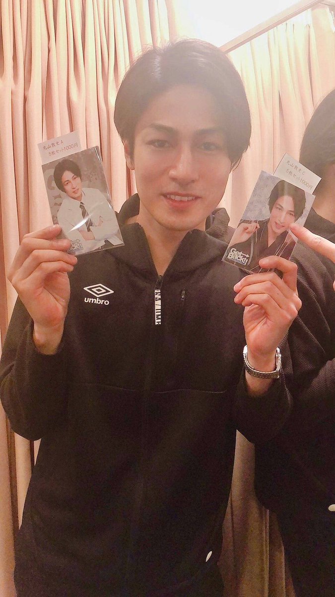 getback_stage's tweet image. 【5日目終演】
本日もご来場をいただきましてありがとうございました！本日のゲストの #磯野大 さんも大暴れでしたね♪

#webアンケート も実施中ですので是非感想をご記入ください！
ur2.link/TFM5

#丸山敦史
#俳優座劇場
#ブロマイド
#パンフレット
#グッズ
#GetBack