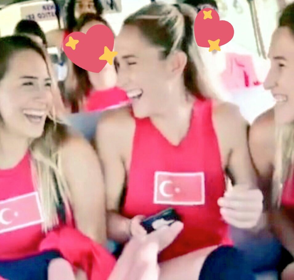 Fotonun güzelliği... 💙💎 #damsem #damlacan #semaaydemir #sedaocak