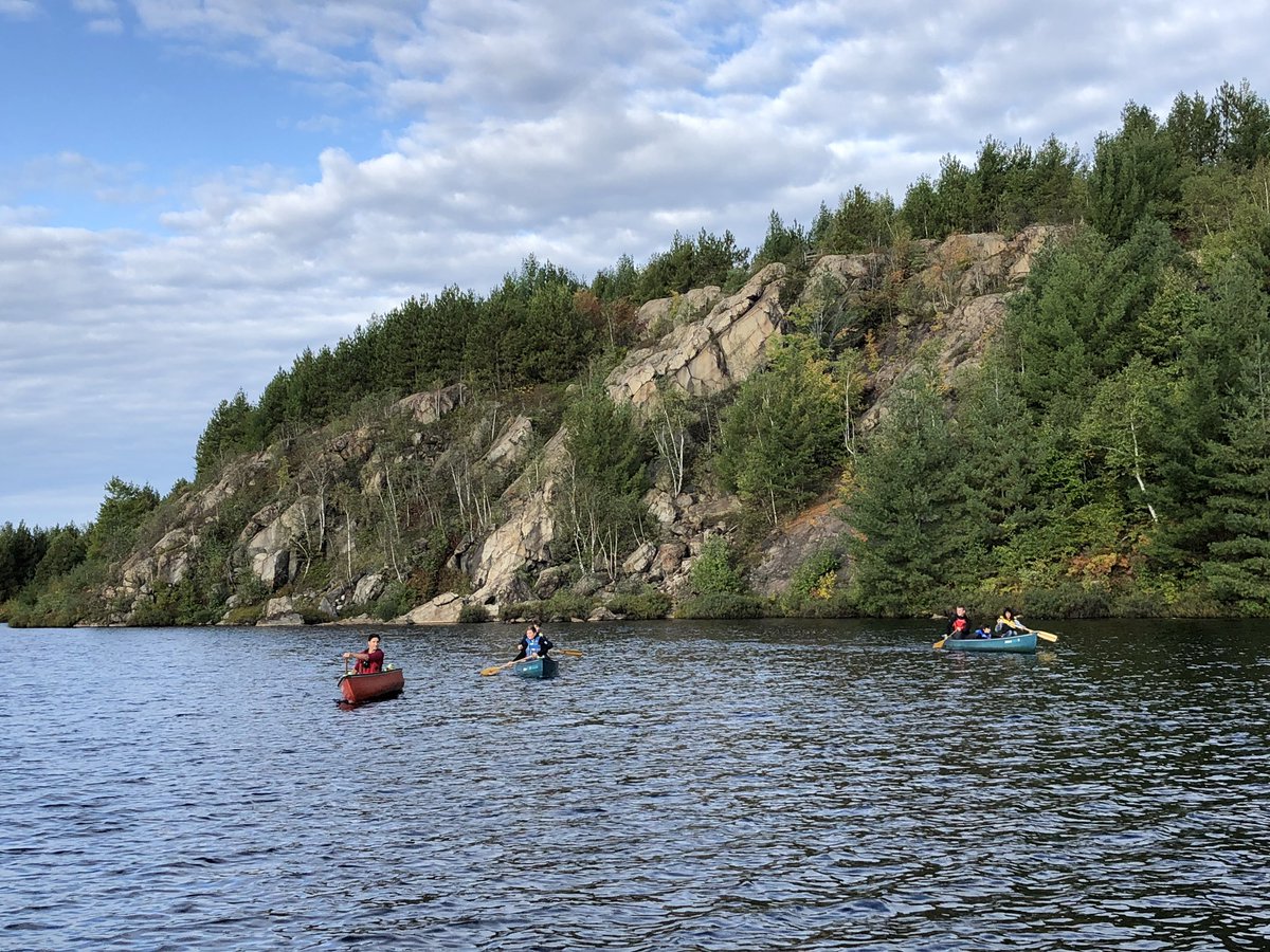 MariekeWalsh's tweet photo. Trudeau takes a Coleman canoe out for a solo paddle and then is joined by a group of kids for a paddle around the lake #CdnPoli #elxn43 https://t.co/gHyDnRdPva