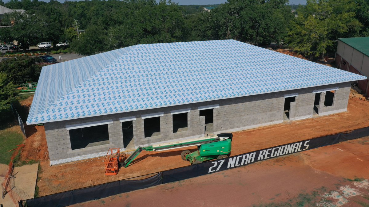 SouthAlabamaFGO's tweet photo. The latest photos from the two athletic construction projects in progress.  Both projects are coming along great.  Can't wait to move into both!!  🔴🔵🔥🔥🔴🔵@WeAreSouth_BSB @WeAreSouth_FB  @HancockWhitney https://t.co/Yt01yWC8Ey