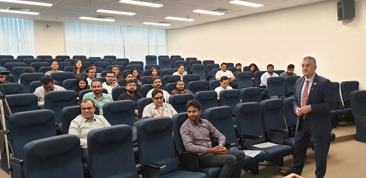 tarabasz's tweet photo. Excellent guest lecture on rationalized investment and picking up stocks as part or science at @SPJainDubai  by Prof. Miroslav Mateev https://t.co/WSJhNkkC5V