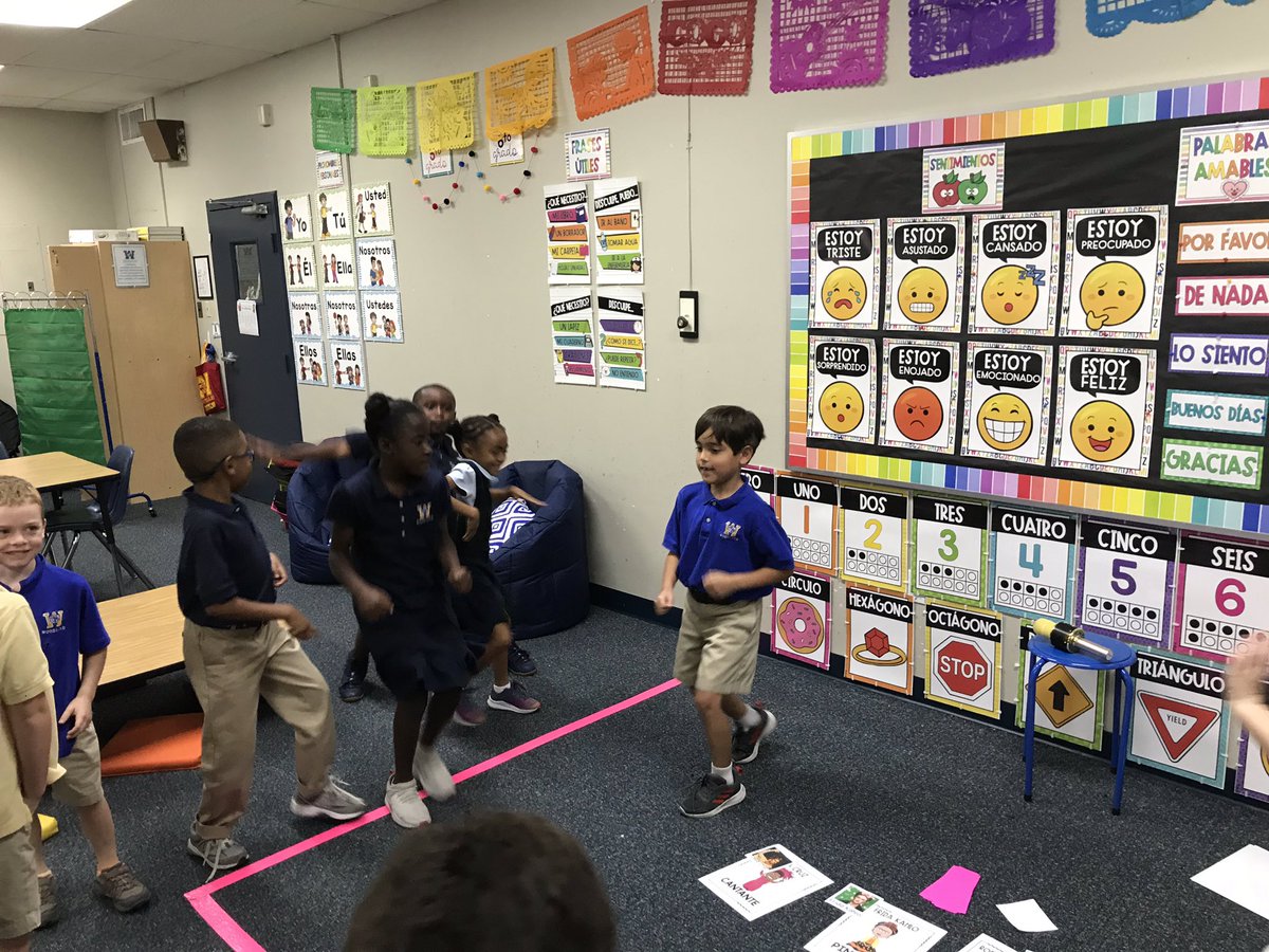 WPS_Spanish's tweet photo. We introduced some remarkable Latinos during our first lesson to celebrate Hispanic Heritage Month. One of our friends showed us his best salsa moves 💕 @wpsmemphis https://t.co/BvWaM53lkG