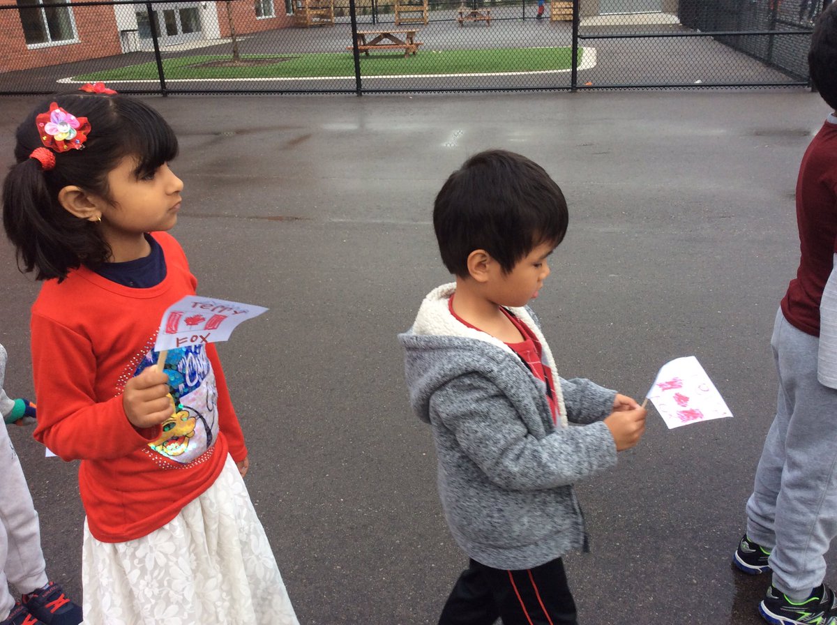 DolsonK4's tweet photo. On our walk for Terry Fox! https://t.co/iKpxQAfjMQ